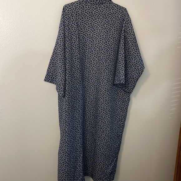 Bill Blass bath robe one size paisley print missing belt has pockets - Picture 2 of 4